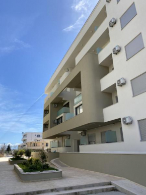 Summer Apartments l